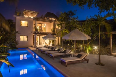 Luxury Villa Photo #25