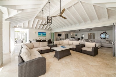 Luxury Villa Photo #2