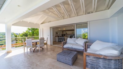 Luxury Villa Photo #16
