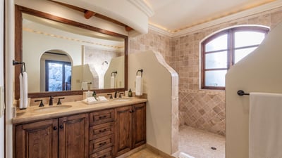 Luxury Villa Photo #42