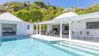 Luxury Villa Photo #2