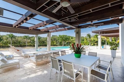 Luxury Villa Photo #25