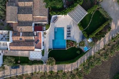 Luxury Villa Photo #3