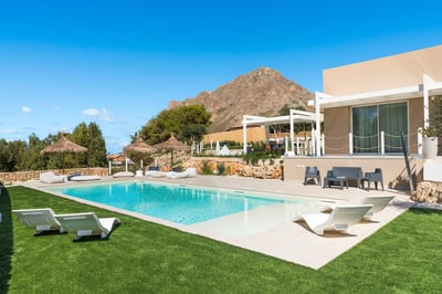 Luxury Villa Photo #3
