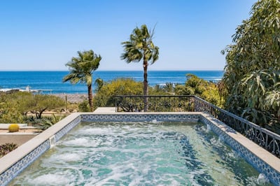 Luxury Villa Photo #8