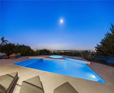 Luxury Villa Photo #5