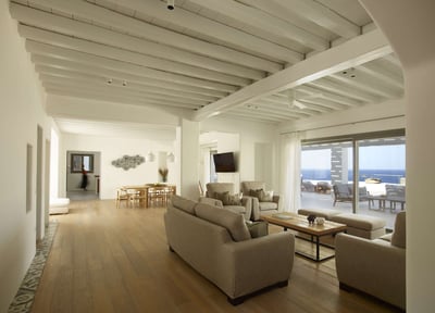Luxury Villa Photo #15