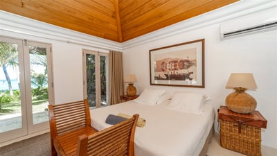 Luxury Villa Photo #51
