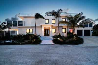 Luxury Villa Photo #8