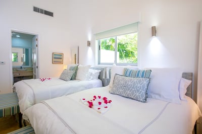 Luxury Villa Photo #64