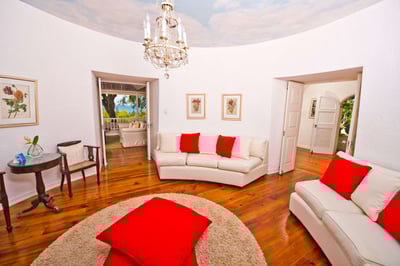 Luxury Villa Photo #23