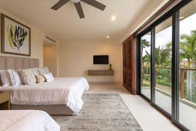 Luxury Villa Photo #23
