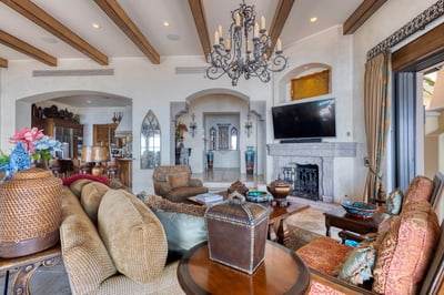 Luxury Villa Photo #39