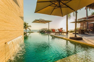 Luxury Villa Photo #6