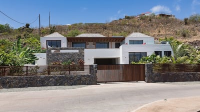 Luxury Villa Photo #2
