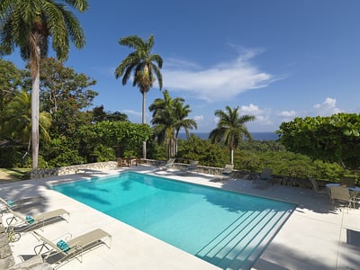 Luxury Villa Photo #3