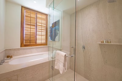 Luxury Villa Photo #47