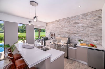 Luxury Villa Photo #6