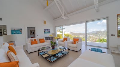 Luxury Villa Photo #30