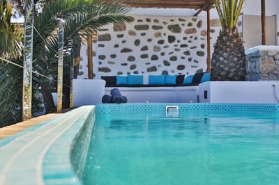 Luxury Villa Photo #3