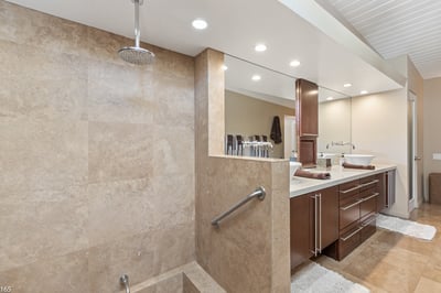 Luxury Villa Photo #24