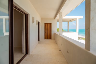 Luxury Villa Photo #21