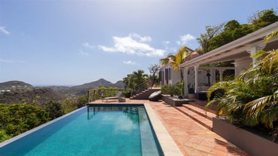 Luxury Villa Photo #4