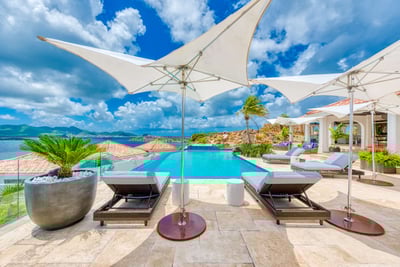 Luxury Villa Photo #2