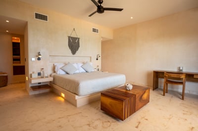 Luxury Villa Photo #26