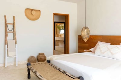 Luxury Villa Photo #16