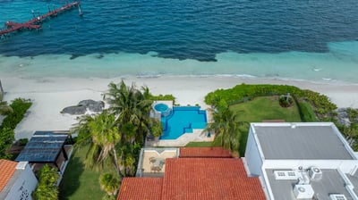 Luxury Villa Photo #5