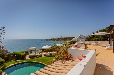 Luxury Villa Photo #11