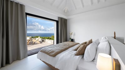 Bedroom 2: King size bed, air conditioning, ceiling fan, safe, dressing room. Ensuite bathroom with 