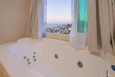 Luxury Villa Photo #24