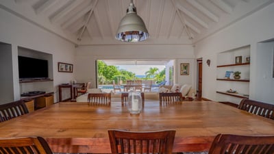 Luxury Villa Photo #12