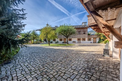 Luxury Villa Photo #9