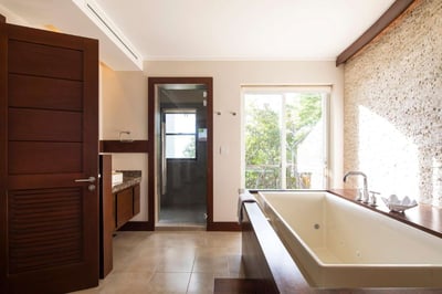 Luxury Villa Photo #23