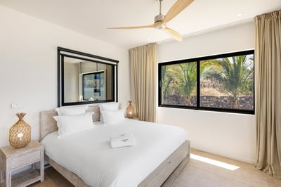 Luxury Villa Photo #53