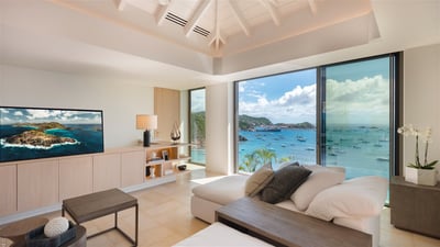 Luxury Villa Photo #4