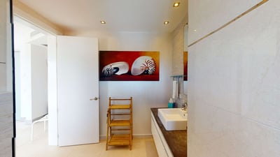 Luxury Villa Photo #33