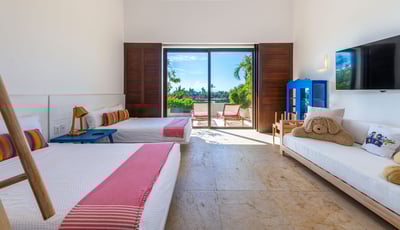Luxury Villa Photo #20
