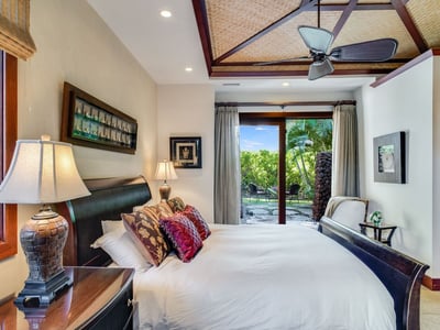 Luxury Villa Photo #26