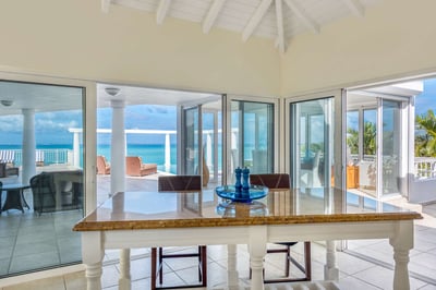 Luxury Villa Photo #18