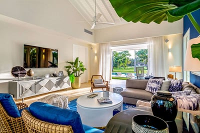 Luxury Villa Photo #15