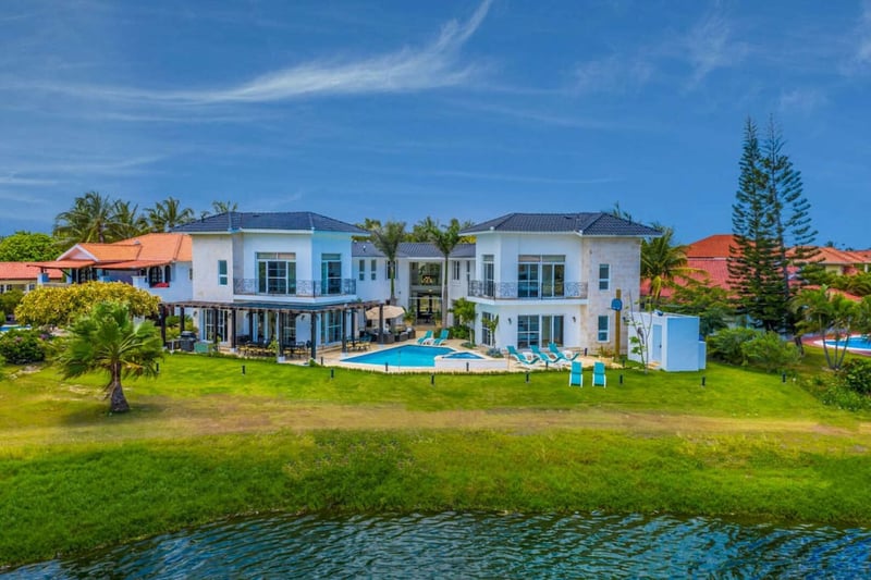 Caribbean Estate