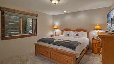Bedroom 4, Lower Level - King with shared bath