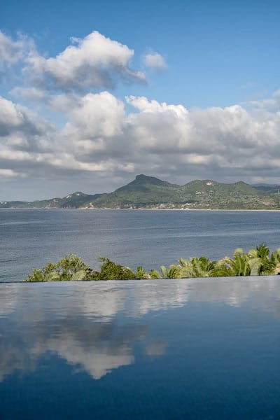 Luxury Villa Photo #3