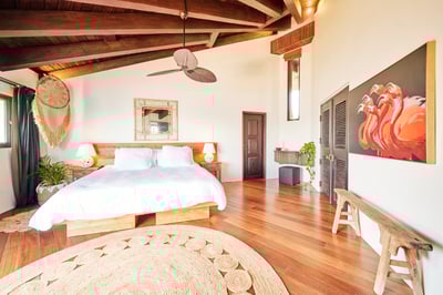 Luxury Villa Photo #29