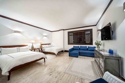 Luxury Villa Photo #22