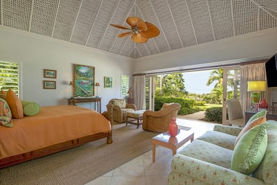 Luxury Villa Photo #23